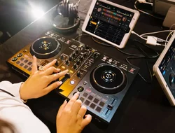 Concerts-Who wants to mix? - DJ Niveau 2 : Caler sans sync