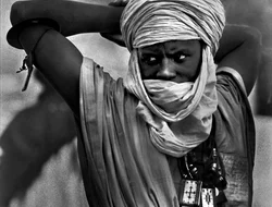 Expositions Cultures Arts-Crédits : Jacques Clauzel, Niger, Ayorou, Touareg au repos, 1973 © Jacques Clauzel 2023